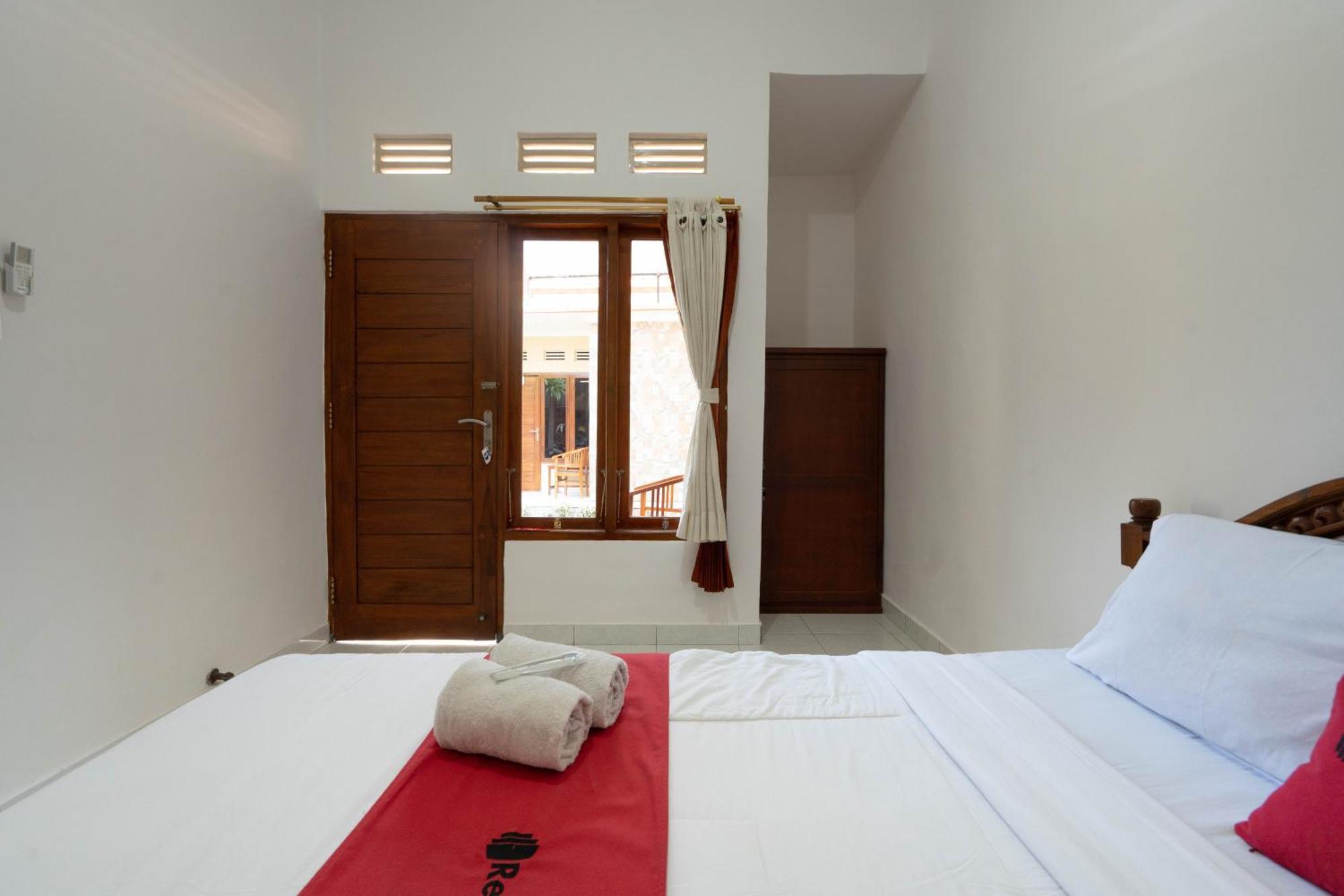 Reddoorz Near Buleleng Harbour 2 Hotel Singaraja Eksteriør billede