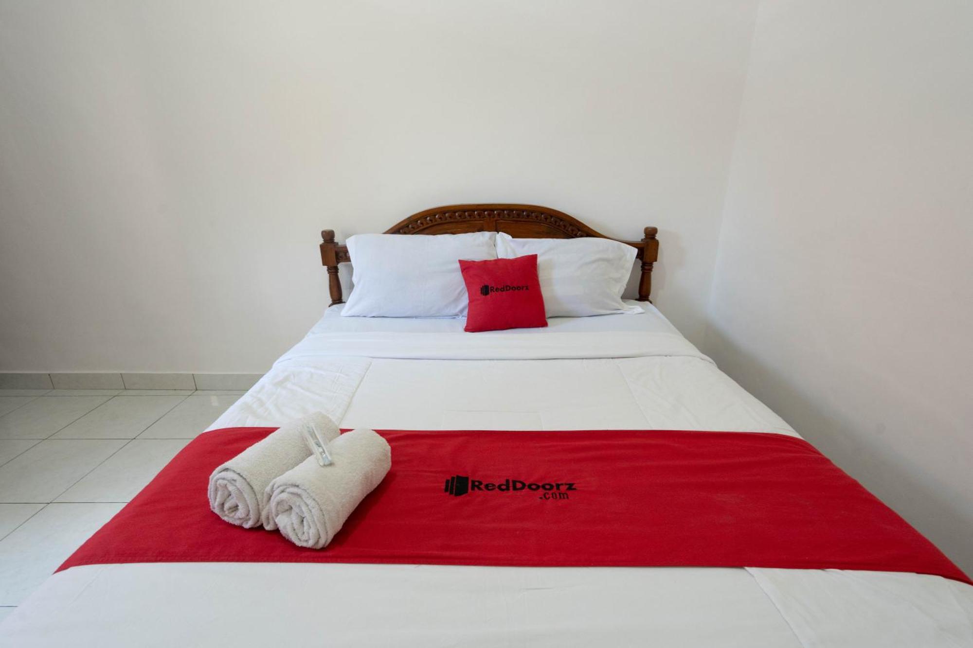 Reddoorz Near Buleleng Harbour 2 Hotel Singaraja Eksteriør billede